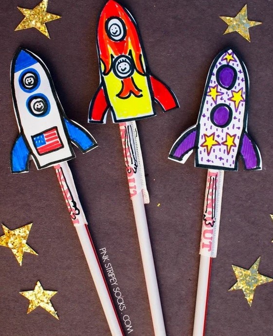 Не оторвите ракете выхлоп: делаем поделку в детский сад пусть и кривыми, зато своими руками